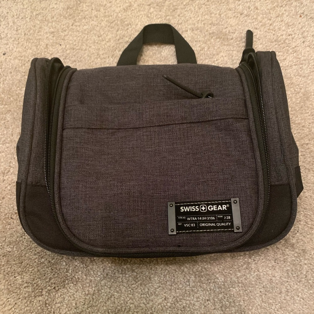 SwissGear Getaway Toiletry Bag